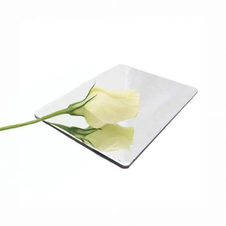 Mi teszi az ezüsttükör alumínium kompozit paneleket nagyszerű választássá projektjeihez